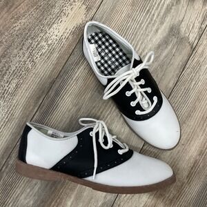 Predictions ~ Oxford Black & White Saddle Shoes Retro 50's ~ Lace Up ~ Sz 5